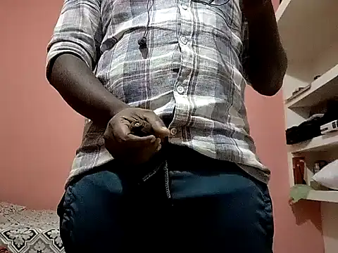 Snapshot of Aneesh007m chatting on October 20, 2025, 6:30 pm Aneesh007m online show from October 20, 2025, 6:30 pm