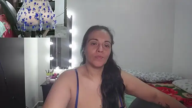 Snapshot of zoe_hotxxx chatting on March 10, 2025, 1:43 pm zoe hotxxx online show from March 10, 2025, 1:43 pm