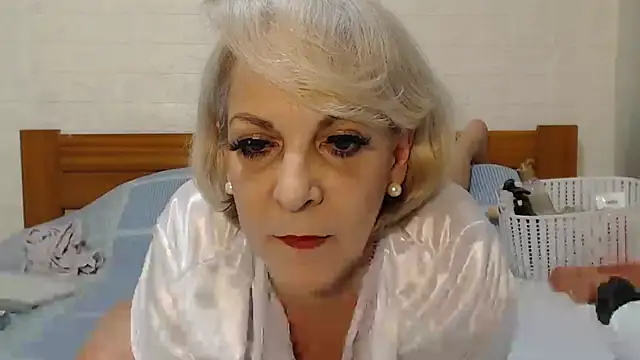 awild kitten online show from October 27, 2025, 8:48 am