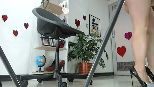 Snapshot of carieBelle1 chatting on February 26, 2025, 5:21 pm carieBelle1 online show from February 26, 2025, 5:21 pm