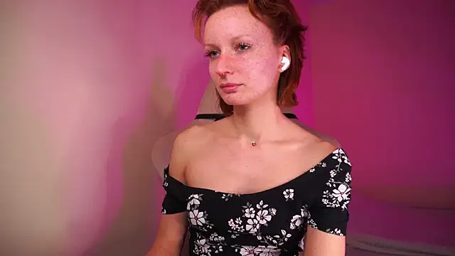 Snapshot of Liuba_Fox chatting on November 14, 2025, 7:17 pm Liuba Fox online show from November 14, 2025, 7:17 pm