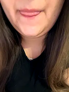 Snapshot of Jane_BBW chatting on October 28, 2025, 4:02 am Jane BBW online show from October 28, 2025, 4:02 am