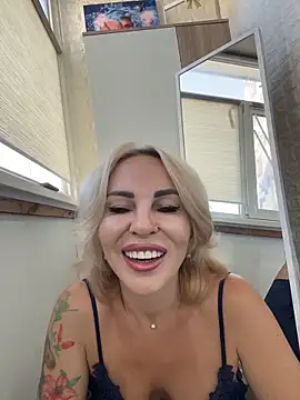 Snapshot of Hotnessi chatting on September 12, 2025, 10:37 am Hotnessi online show from September 12, 2025, 10:37 am