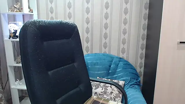 ClaireSweety online show from April 6, 2026, 5:19 am