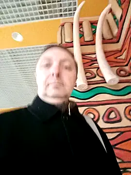 Snapshot of Pokaz2020 chatting on November 17, 2025, 5:06 pm Pokaz2020 online show from November 17, 2025, 5:06 pm