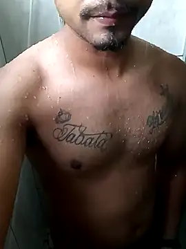 garoto1997 online show from December 20, 2025, 2:09 pm