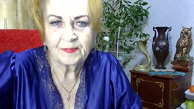 Emma52610 online show from February 19, 2025, 11:49 am
