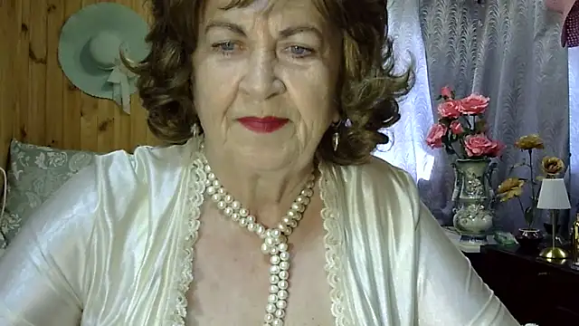 Snapshot of Emma52610 chatting on June 30, 2026, 7:08 am Emma52610 online show from June 30, 2026, 7:08 am