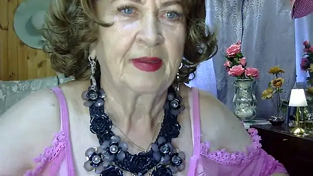 Snapshot of Emma52610 chatting on July 31, 2026, 11:20 am Emma52610 online show from July 31, 2026, 11:20 am