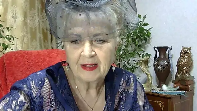 Emma52610 online show from March 1, 2025, 12:23 pm