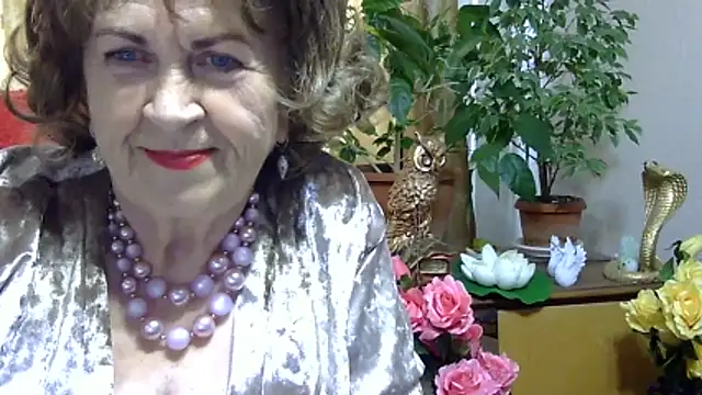 Snapshot of Emma52610 chatting on April 24, 2026, 11:23 am Emma52610 online show from April 24, 2026, 11:23 am