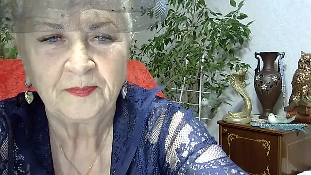 Emma52610 online show from March 2, 2025, 5:20 pm