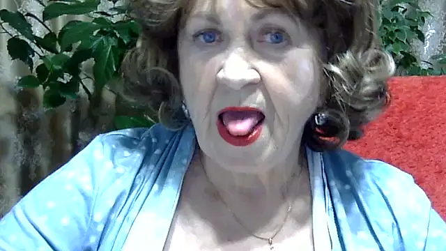 Emma52610 online show from December 2, 2025, 4:52 pm