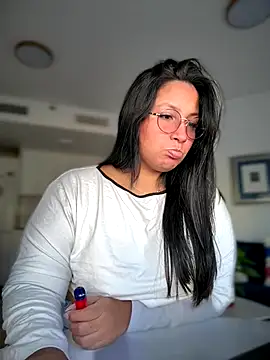 Snapshot of DannaaMeliza chatting on October 30, 2025, 10:13 am DannaaMeliza online show from October 30, 2025, 10:13 am