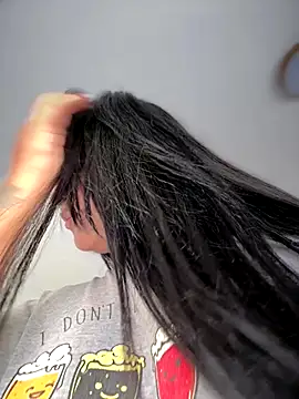 Snapshot of DannaaMeliza chatting on November 3, 2025, 9:02 am DannaaMeliza online show from November 3, 2025, 9:02 am