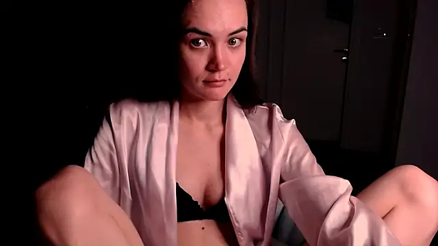 EvelynGG online show from November 26, 2025, 6:30 pm