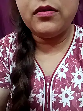 Snapshot of naughtymadam chatting on December 19, 2024, 5:18 am naughtymadam online show from December 19, 2024, 5:18 am