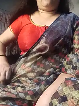 naughtymadam online show from May 17, 2026, 5:29 am