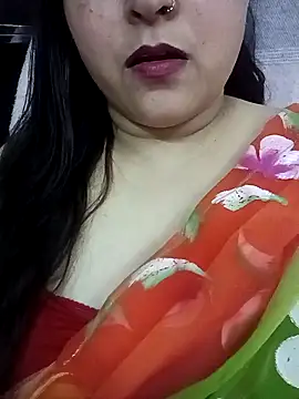 Snapshot of naughtymadam chatting on February 21, 2026, 4:31 pm naughtymadam online show from February 21, 2026, 4:31 pm