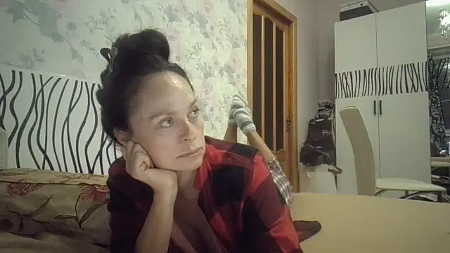 LindaStarS online show from October 12, 2025, 6:53 pm