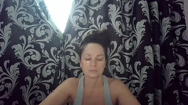 LindaStarS online show from February 16, 2026, 6:12 am