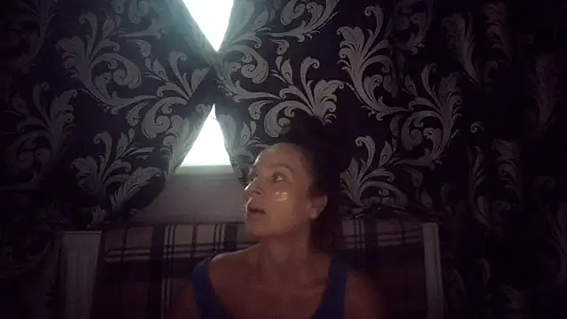 LindaStarS online show from September 30, 2025, 4:40 am