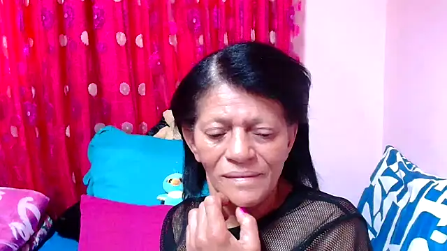 SLUTTYROXY online show from November 17, 2025, 5:44 am