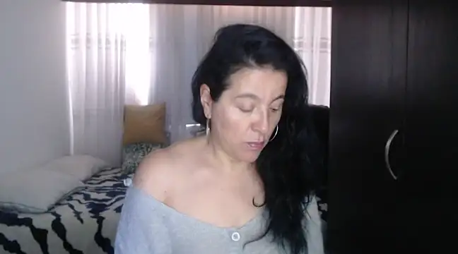 stefilove10 online show from January 9, 2025, 2:51 pm