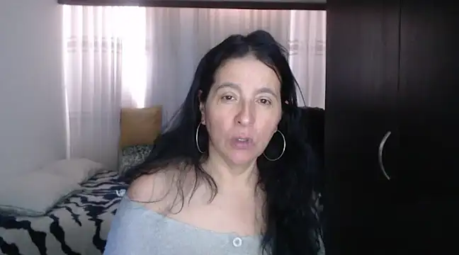 stefilove10 online show from January 9, 2025, 5:54 pm