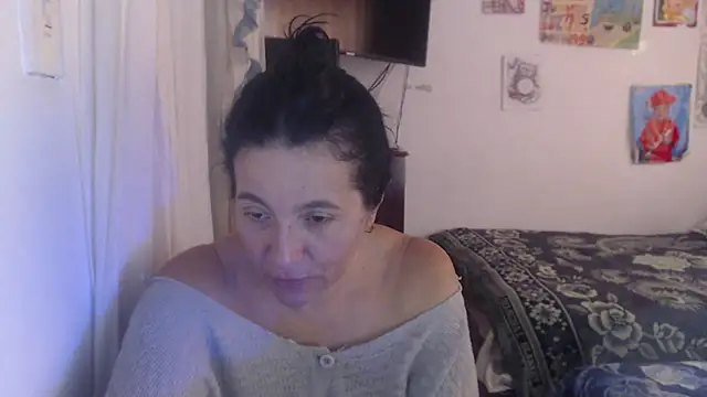 stefilove10 online show from February 6, 2025, 3:20 pm