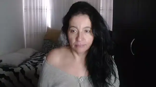 stefilove10 online show from January 10, 2025, 5:34 pm