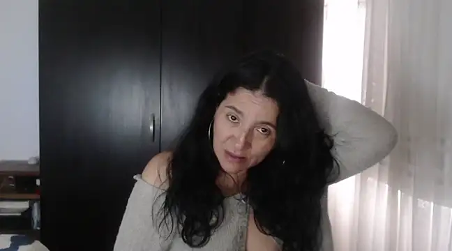 stefilove10 online show from December 19, 2024, 3:52 pm