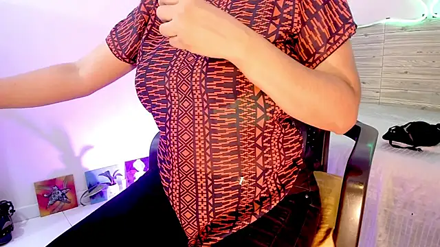 Snapshot of lilahSweet chatting on March 11, 2025, 2:07 pm lilahSweet online show from March 11, 2025, 2:07 pm