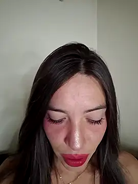 loveuu-bae online show from July 11, 2026, 4:24 am