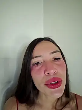 loveuu-bae online show from April 21, 2026, 2:51 am