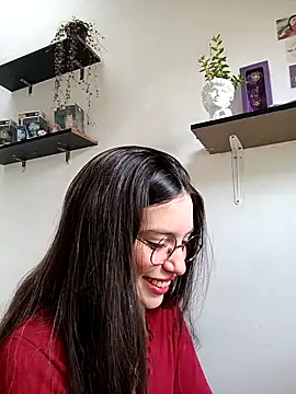 Snapshot of loveuu-bae chatting on February 15, 2025, 9:28 pm loveuu-bae online show from February 15, 2025, 9:28 pm