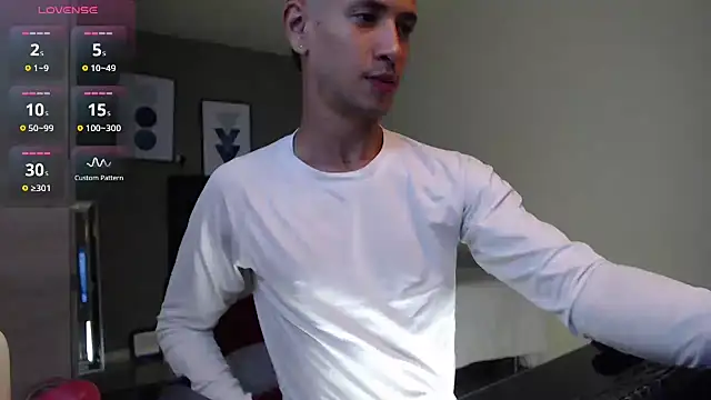 RetainedHound online show from December 19, 2025, 3:32 am