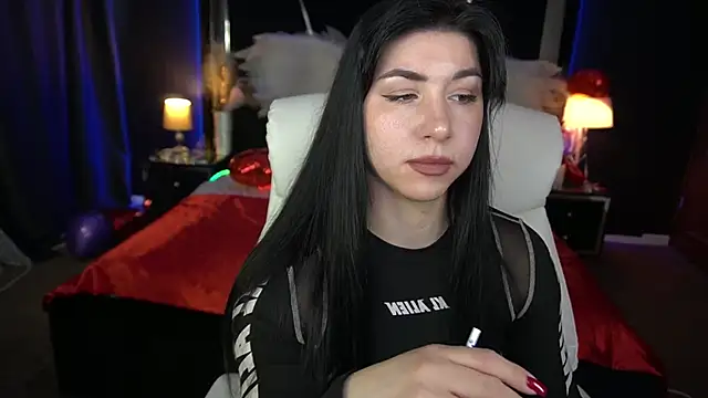 Snapshot of EmilyCandyy chatting on February 9, 2026, 7:28 am EmilyCandyy online show from February 9, 2026, 7:28 am