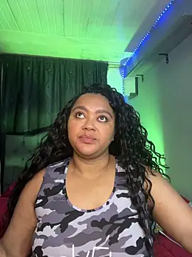 yanza2002 online show from April 18, 2026, 11:38 pm