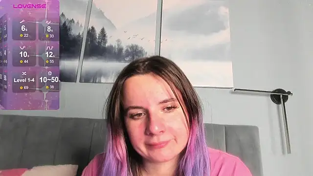 Snapshot of MilaniaCute chatting on November 21, 2025, 6:51 pm MilaniaCute online show from November 21, 2025, 6:51 pm