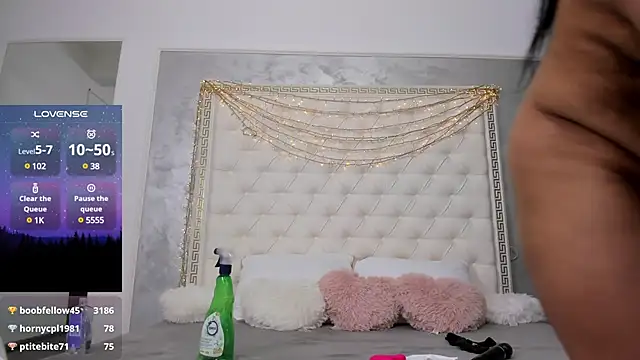 Snapshot of goddessalysse chatting on March 2, 2025, 6:46 pm goddessalysse online show from March 2, 2025, 6:46 pm