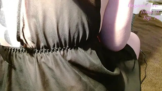 victoria97 online show from April 14, 2026, 5:07 pm