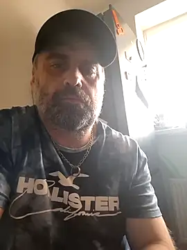 Snapshot of Pitrss66 chatting on July 8, 2026, 6:19 pm Pitrss66 online show from July 8, 2026, 6:19 pm