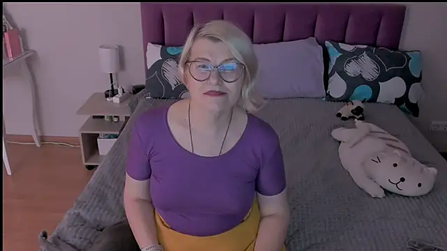 Snapshot of sabrinamacmarren chatting on February 25, 2025, 4:35 pm sabrinamacmarren online show from February 25, 2025, 4:35 pm
