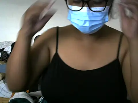 Snapshot of Artinah22 chatting on September 22, 2025, 2:23 pm Artinah22 online show from September 22, 2025, 2:23 pm