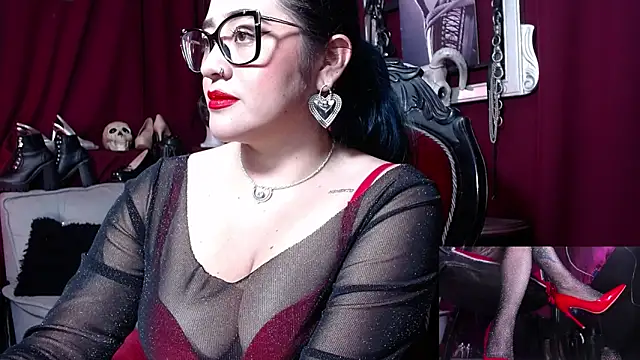 Snapshot of MeGoddesSara chatting on February 23, 2025, 2:29 am MeGoddesSara online show from February 23, 2025, 2:29 am