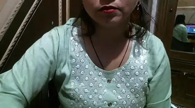 Snapshot of UrsMansi chatting on March 18, 2025, 7:12 am UrsMansi online show from March 18, 2025, 7:12 am