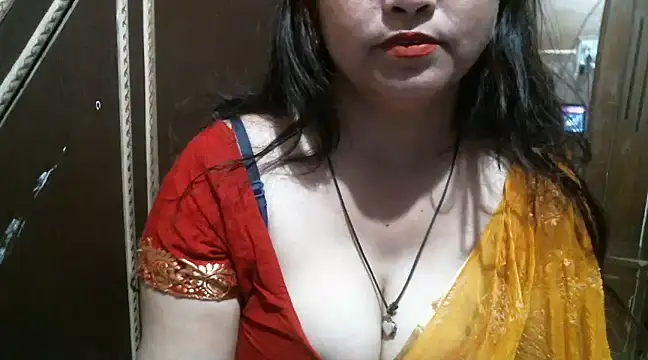 Snapshot of UrsMansi chatting on February 24, 2025, 7:52 pm UrsMansi online show from February 24, 2025, 7:52 pm
