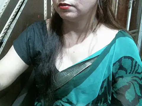 Snapshot of UrsMansi chatting on March 4, 2026, 8:27 pm UrsMansi online show from March 4, 2026, 8:27 pm