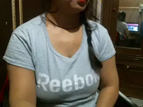 Snapshot of UrsMansi chatting on January 3, 2025, 4:22 am UrsMansi online show from January 3, 2025, 4:22 am